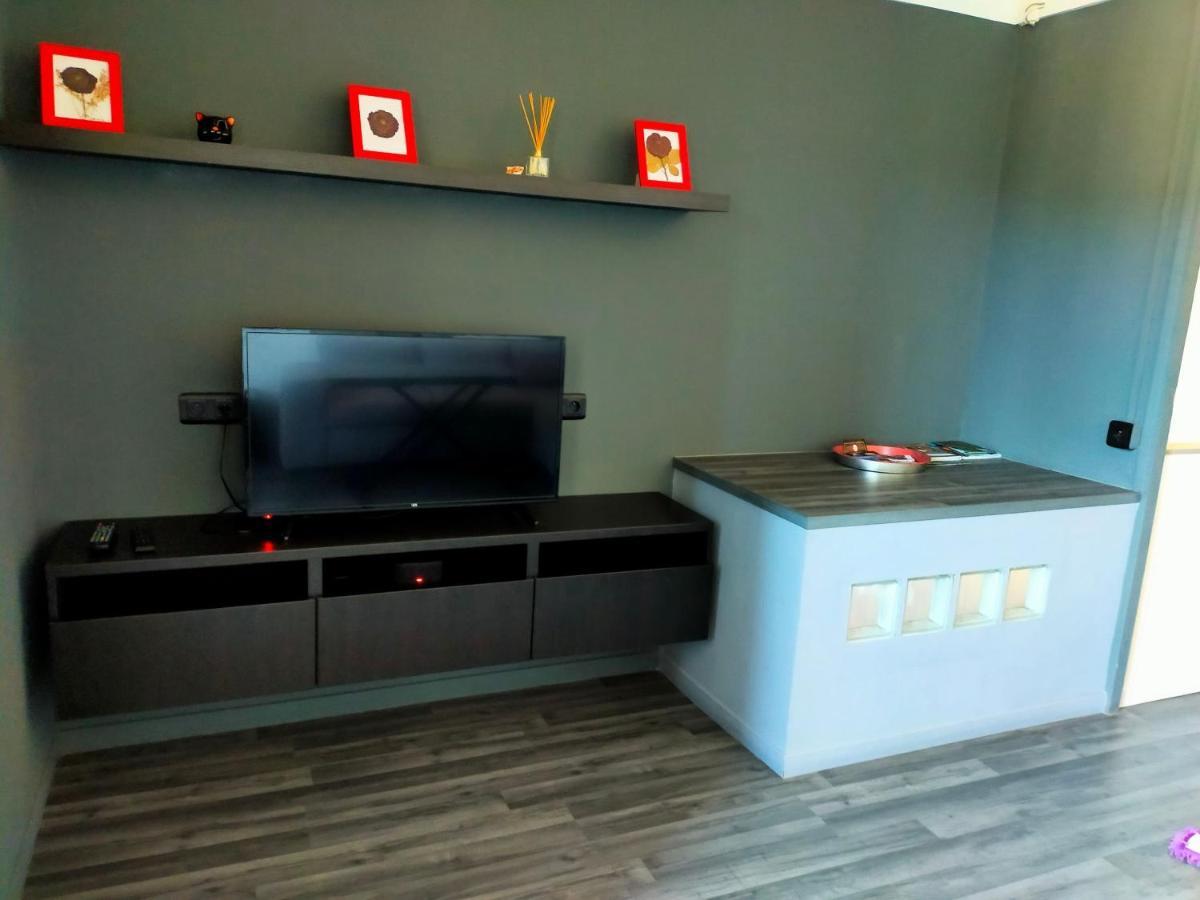 Appartement En Duplex Au 3Ieme Etage Sans Ascenseur Hyères Exterior foto